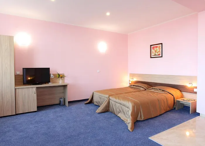 Teodora Palace Hotel 3*